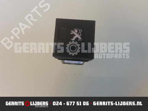 Used Switch PEUGEOT 308 SW II (LC_, LJ_, LR_, LX_, L4_) 1.6 BlueHDi 120 (120 hp) 12249414