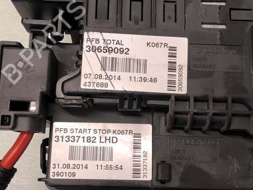 Fuse box VOLVO V60 I (155) 1.6 DRIVe | BP24028471E1 - Image 3