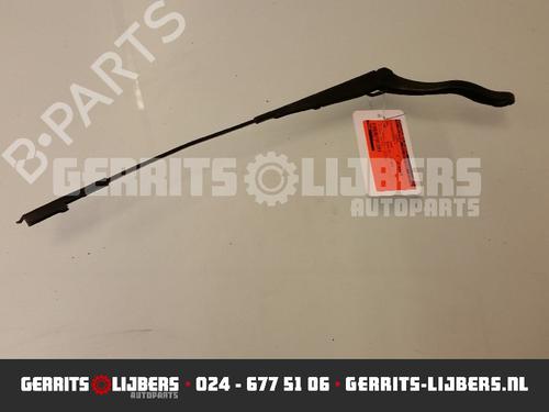 Used Front windshield wiper arm OPEL CORSA D (S07) 1.4 (L08, L68) (100 hp) 13157653