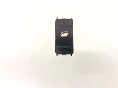 Used Switch Switch PEUGEOT 2008 II (UD_, US_, UY_, UJ_, UR_, UC_) 1.2 PureTech 130 (USHNS, URHNS) (130 hp) 12484564 12484564