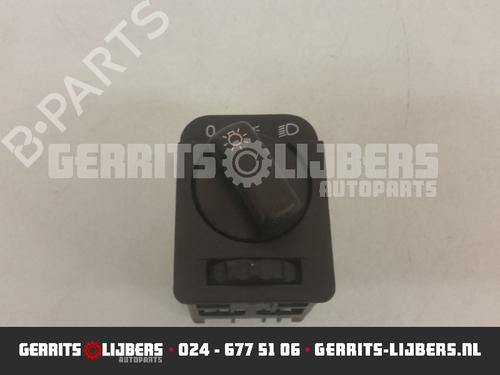 Used Headlight switch OPEL VECTRA B Hatchback (J96) 1.6 i (F68) (75 hp) 12246415