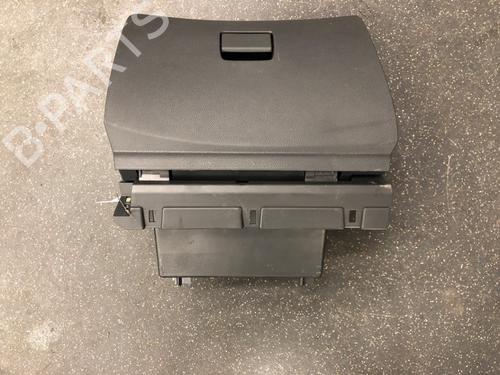 Used Glove box NISSAN PULSAR Hatchback (C13) 1.2 DIG-T (115 hp) 12482794