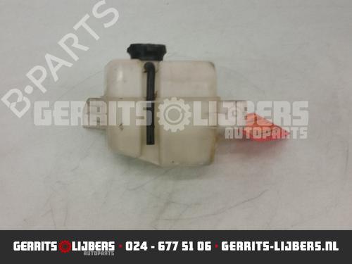 Used Expansion tank KIA CARENS III MPV (UN) 2.0 CRDi 140 (140 hp) 12248435
