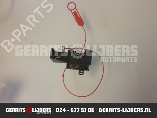 Used Fuel door actuator MERCEDES-BENZ E-CLASS (W212) E 63 AMG (212.077) (525 hp) 13157358