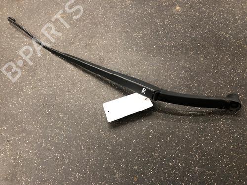 Used Front windshield wiper arm Front windshield wiper arm 13162660 13162660