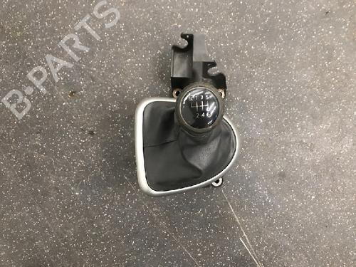 Used Shift knob NISSAN QASHQAI / QASHQAI +2 I (J10, NJ10, JJ10E) 2.0 (141 hp) 12478819