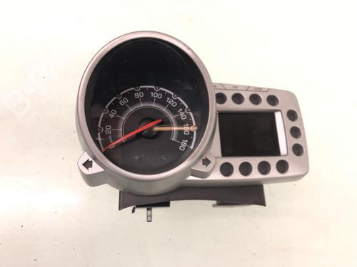 Used Instrument cluster Instrument cluster 15628846 15628846