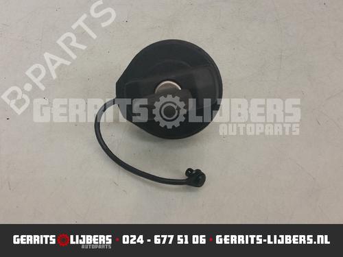 Used Fuel cap VW CADDY II Box Body/MPV (9K9A) 1.9 TDI (90 hp) 13156599