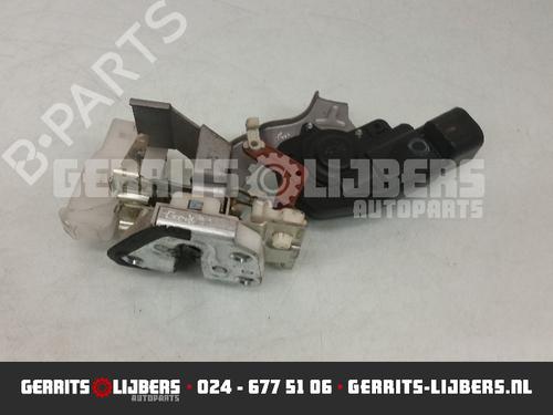 Used Rear right lock PEUGEOT 107 (PM_, PN_) 1.0 (68 hp) 13156190