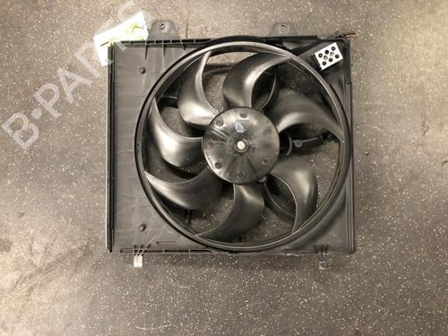 Used Radiator fan PEUGEOT 2008 II (UD_, US_, UY_, UJ_, UR_, UC_) 1.2 PureTech 130 (USHNS, URHNS) (130 hp) 13163810