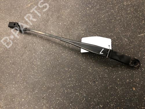 Used Front windshield wiper arm NISSAN PULSAR Hatchback (C13) 1.2 DIG-T (115 hp) 13162986
