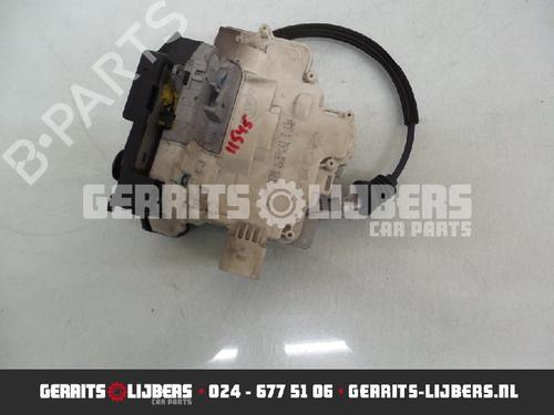 Used Rear right lock VW PASSAT B6 (3C2) 1.9 TDI (105 hp) 13156522