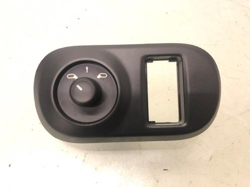 Used Mirror switch CITROËN C4 CACTUS 1.2 VTi 82 (82 hp) 25021012