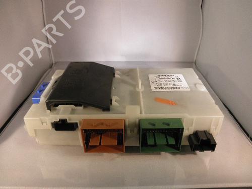 Used Fuse box VOLVO S80 II (124) D5 (185 hp) 12246945