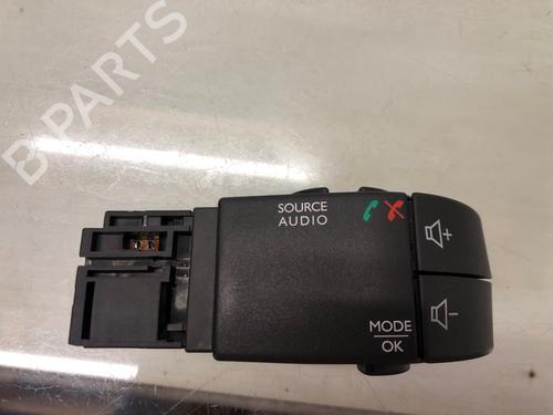 Used Switch RENAULT CLIO IV (BH_) 0.9 TCe 90 (BHNF, BHMA, BHMH, BHJK, BHJR) (90 hp) 25704939