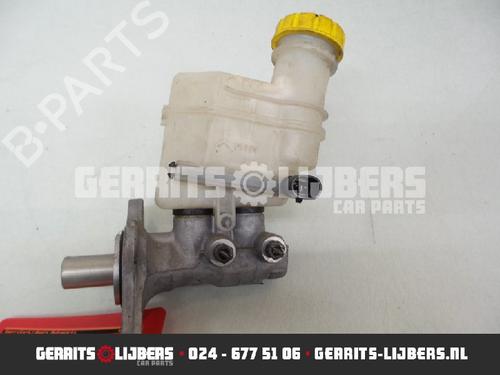 Used Brake master cylinder FIAT PANDA (169_) 1.2 (169AXF2A, 169AXF1A) (69 hp) 12247159