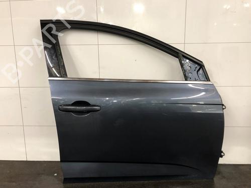 right-front-door-renault-megane-iv-grandtour-k9amn_-2016-23201931 main image