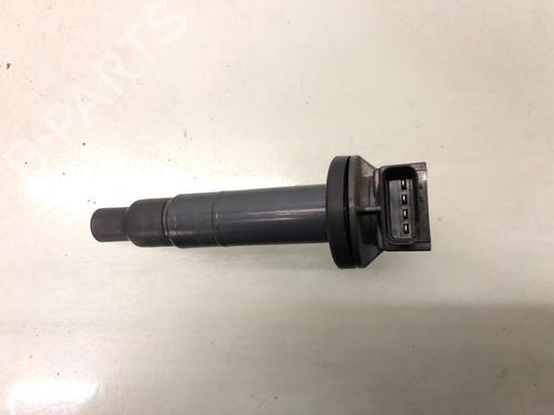 Used Ignition coil TOYOTA YARIS (_P13_) 1.5 Hybrid (NHP130_, NHP130) (101 hp) 29699810