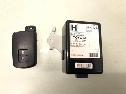 Used Electronic module Electronic module TOYOTA YARIS (_P13_) 1.5 Hybrid (NHP130_, NHP130) (101 hp) 29699872 29699872