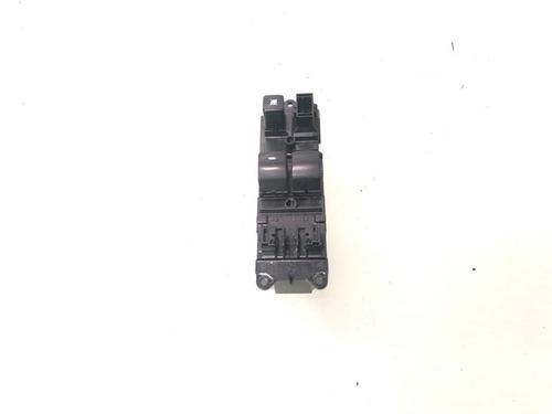 switch-mitsubishi-mirage-space-star-vi-hatchback-a0_a-2012-25021209 main image