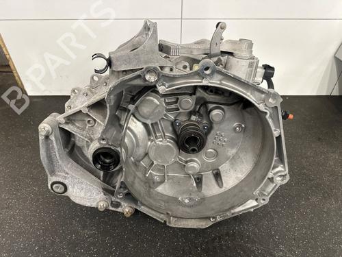Used Gearbox OPEL ADAM (M13) 1.0 (90 hp) 32856247
