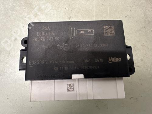 Used Electronic module OPEL CORSA F (P2JO) 1.2 (68) (75 hp) 32330790