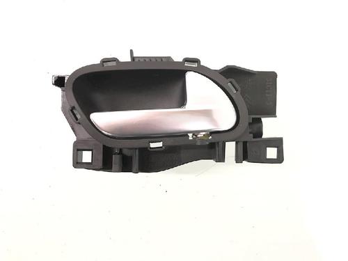 Used Front right exterior door handle Front right exterior door handle 12474404 12474404