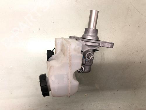 Used Brake master cylinder Brake master cylinder RENAULT TWINGO III (BCM_, BCA_) 1.0 SCe 75 (73 hp) 31288943 31288943