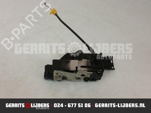 Used Rear right lock PEUGEOT 206 Hatchback (2A/C) 1.1 i (60 hp) 13156018