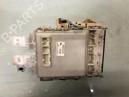 Fuse box TOYOTA YARIS (_P9_) 1.3 VVT-i (SCP90_, SCP90R) | BP29878843E1