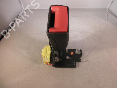 Sikkerhedssele-spænde VOLVO V40 Estate (645) 1.8 (115 hp) 13156308