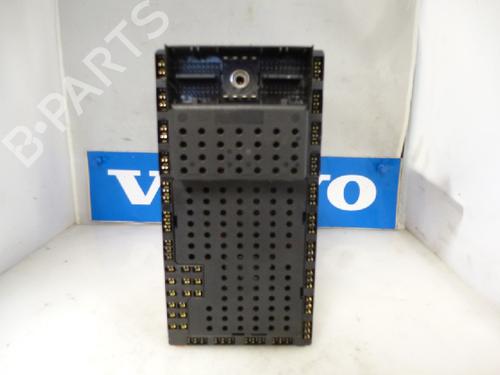 Used Fuse box VOLVO V70 II (285) 2.4 (170 hp) 12476068