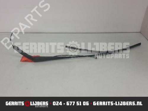 Used Front windshield wiper arm VW CRAFTER 30-50 Van (2E_) 2.5 TDI (136 hp) 13156735