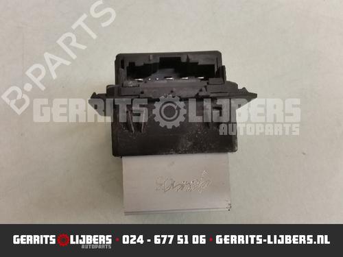 Used Heater resistor Heater resistor RENAULT CLIO III (BR0/1, CR0/1) 1.6 16V (BR05, BR0B, BR0Y, BR15, BR1J, BR1M, BR1Y, CR0B,... (112 hp) 12245887 12245887