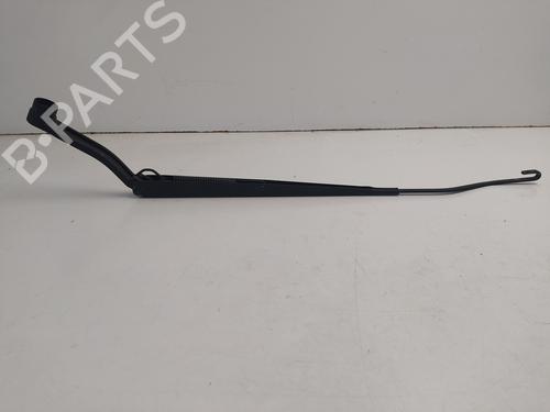 Front windshield wiper arm KIA SORENTO I (JC) 2.5 CRDi | BP23569981C143 