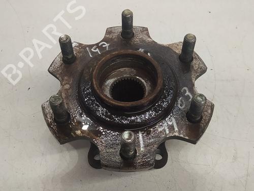 Used Right rear steering knuckle MITSUBISHI PAJERO III (V7_W, V6_W) 3.2 Di-D (V68W, V78W) (165 hp) 21600171