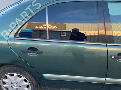 Used Right rear door MERCEDES-BENZ E-CLASS (W210) E 200 (210.035) (136 hp) 31026828