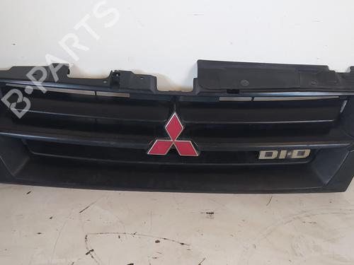Grill MITSUBISHI PAJERO III (V7_W, V6_W) 3.2 Di-D (V68W, V78W) (165 hp) 25925374