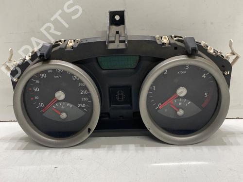 Used Instrument cluster RENAULT MEGANE II Saloon (LM0/1_) [2003-2025]  30870875