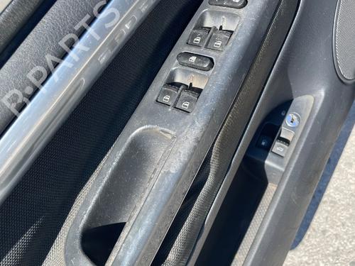 Used Left front window switch Left front window switch SKODA SUPERB I (3U4) 1.9 TDI (105 hp) 33219968 33219968