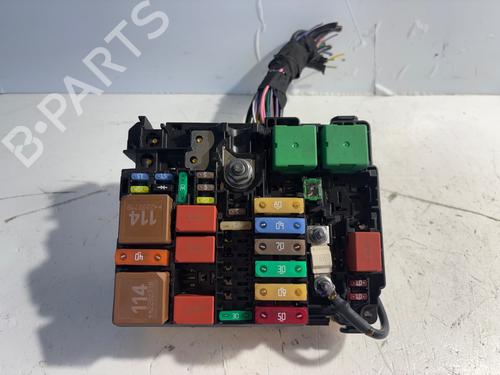 Used Fuse box Fuse box 38710793 38710793