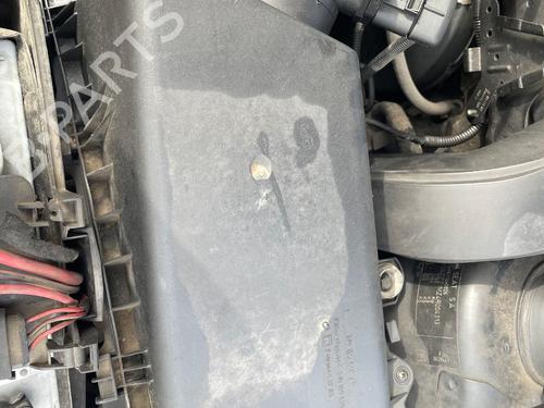 Used Air filter box Air filter box 31603816 31603816