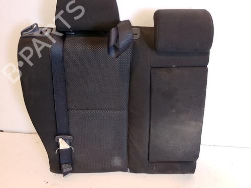 Sedile posteriore Sedile posteriore TOYOTA AVENSIS (_T25_) 2.2 D-4D (ADT251_, ADT251R) (150 hp) 36041970 36041970