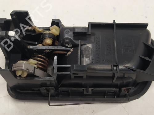 Front right interior door handle MITSUBISHI PAJERO III (V7_W, V6_W) 3.2 Di-D (V68W) | BP21585193I14 