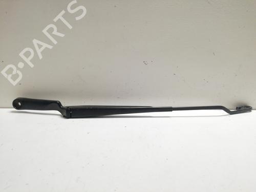 Used Front windshield wiper arm VW GOLF IV (1J1) [1997-2008]  23569435