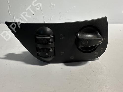 Used Headlight switch Headlight switch 37439518 37439518