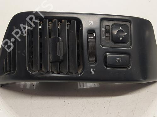 Used Air vent MITSUBISHI PAJERO III (V7_W, V6_W) [1999-2007]  24941664