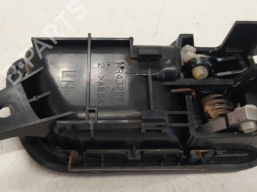 Front left interior door handle MITSUBISHI PAJERO III (V7_W, V6_W) 3.2 Di-D (V68W) | BP21667591I13 