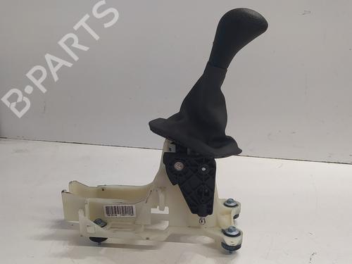 Used Gear lever VOLVO S40 II (544) 2.4 (140 hp) 24184784