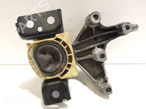 Engine mount RENAULT SCÉNIC II (JM0/1_) 1.5 dCi (JM1E, JM16) | BP22896753M89 